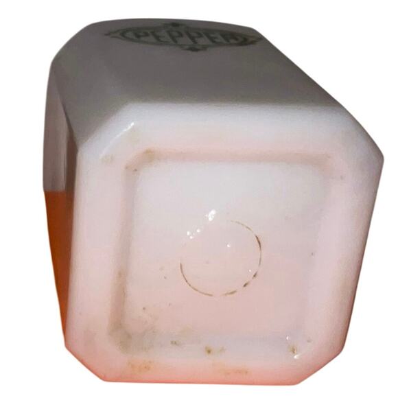 Hazel Atlas Milk Glass Flour & Pepper Shakers w/ Metal Lids 1930s-40s Vintage - Picture 7 of 8